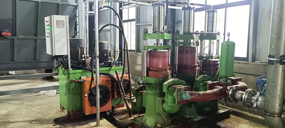 壓濾機柱塞泵三缸泵現(xiàn)場使用圖片5.jpg 壓濾機柱塞泵三缸泵現(xiàn)場使用圖片5.jpg